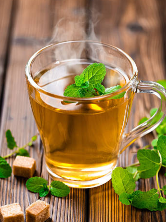 We’re spilling the tea on the TOP 10 reasons why green tea should become your new best friend.